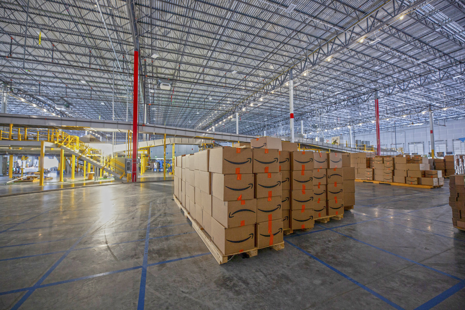 IMG_2933_AmazonBoxesMIA2
